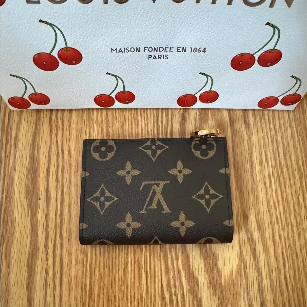 ❌SOLD❌ NWT Louis Vuitton X Takashi Murakami Cherry Lisa Wallet - Picture 3 of 15